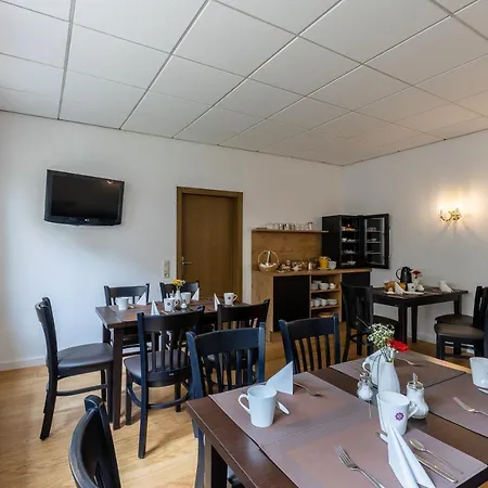 Annet Garni بيت ضيافة ميرانه