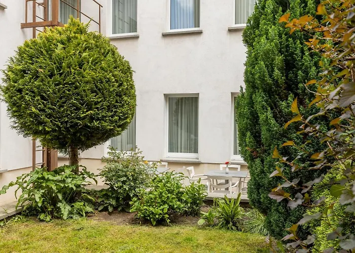 Πανσιόν Annet Garni